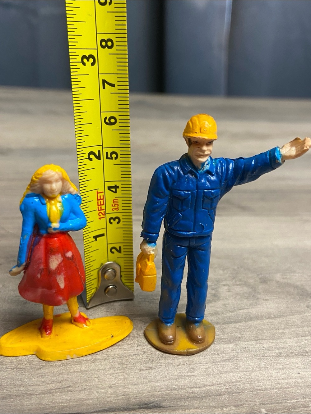 Vintage Plastic Construction Worker & Blue-Red Girl Toy Figures - Kids Toys‎ - Picture 8 of 9